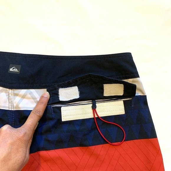 Quiksilver Board Shorts Swim Trunks Men’s 34 Surfing Beach Color Block Striped - Picture 9 of 12